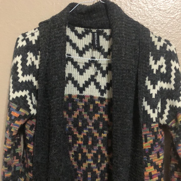 Grey and multi colored Aztec Cardigan - Picture 2 of 5